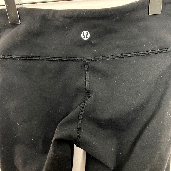 LULULEMON | Black Crop Leggings 22"  Size 2 - Picture 4 of 4